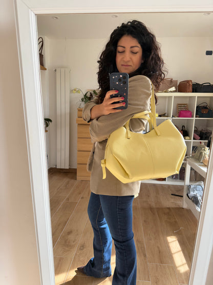 Borsa estendibile spalla mano capiente pelle extension indossata3