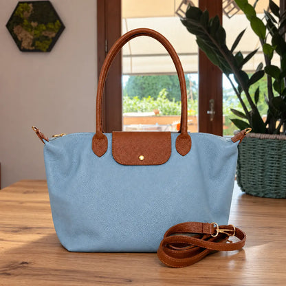 Borsa bottoncina grande vera pelle celeste