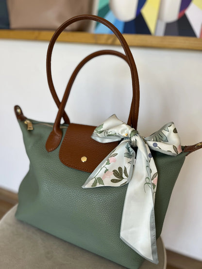Borsa bottoncina grande vera pelle composizione2