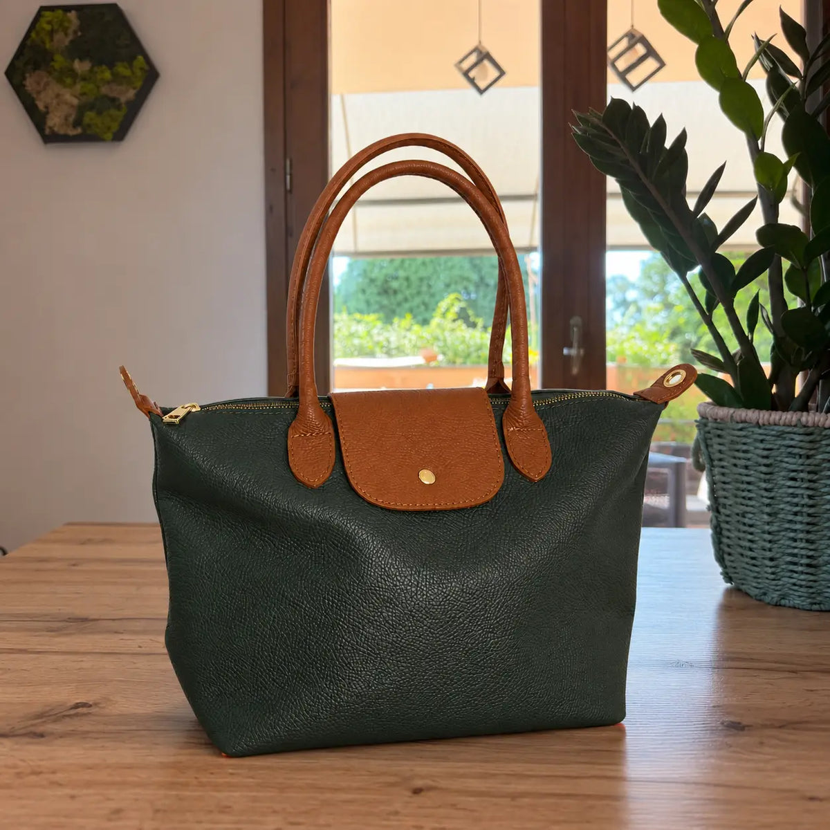 Borsa bottoncina grande vera pelle verde bosco