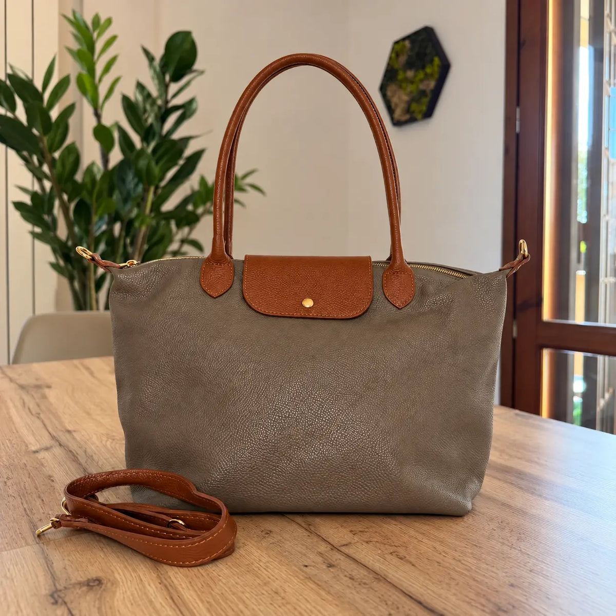 Borsa bottoncina maxi vera pelle taupe