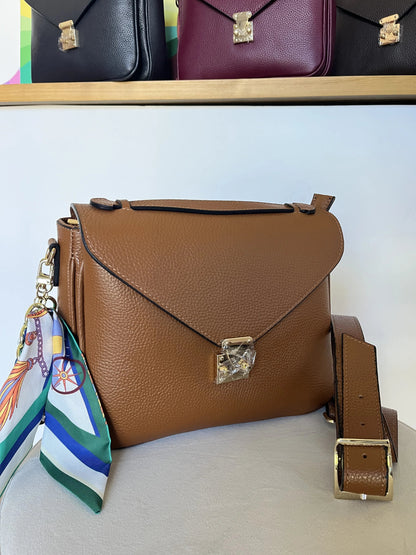 Borsa mano tracolla delia dettaglio2