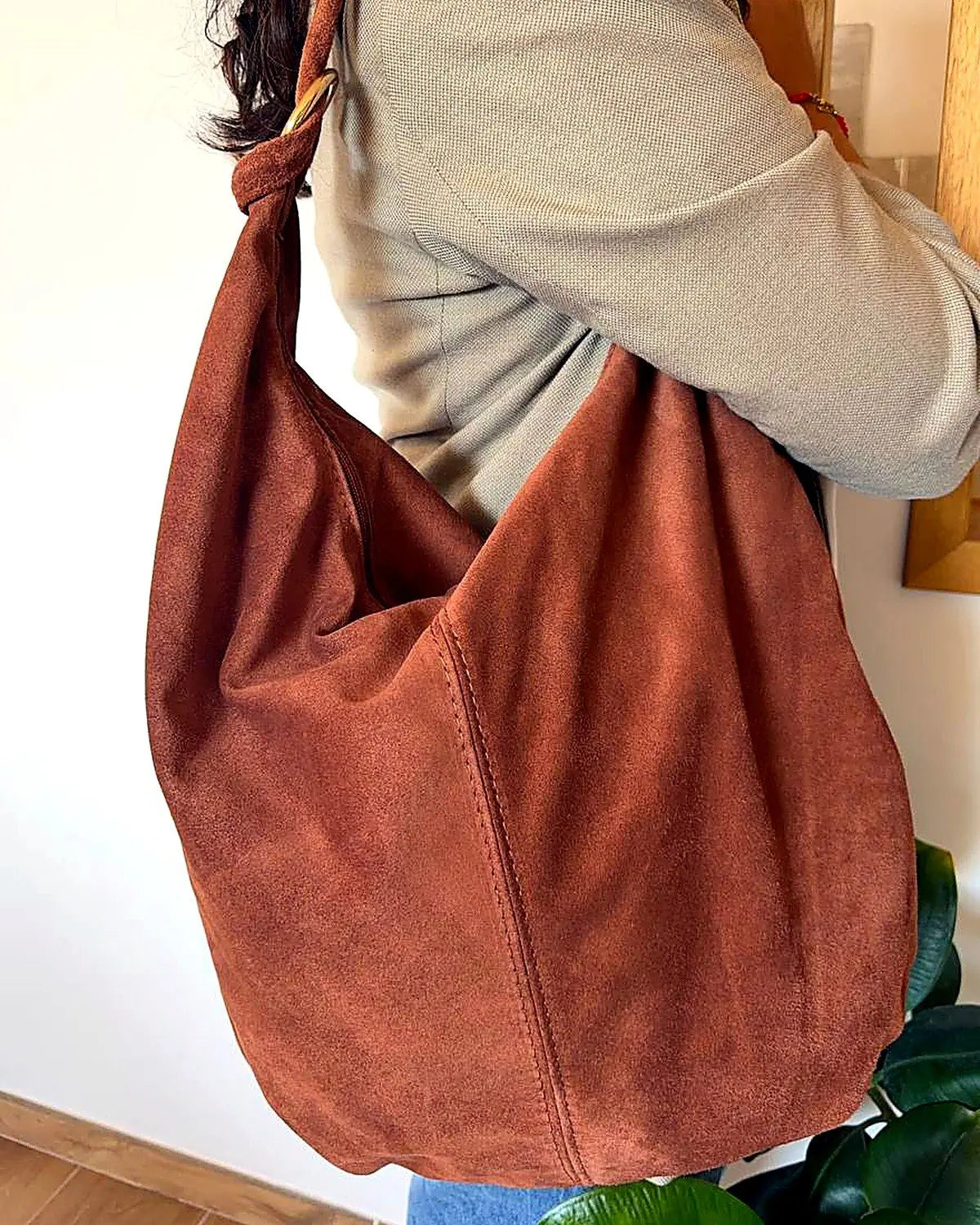 Borsa sabina grande indossata