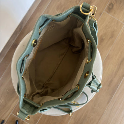 Borsa secchiello cleo pelle martellata aperta