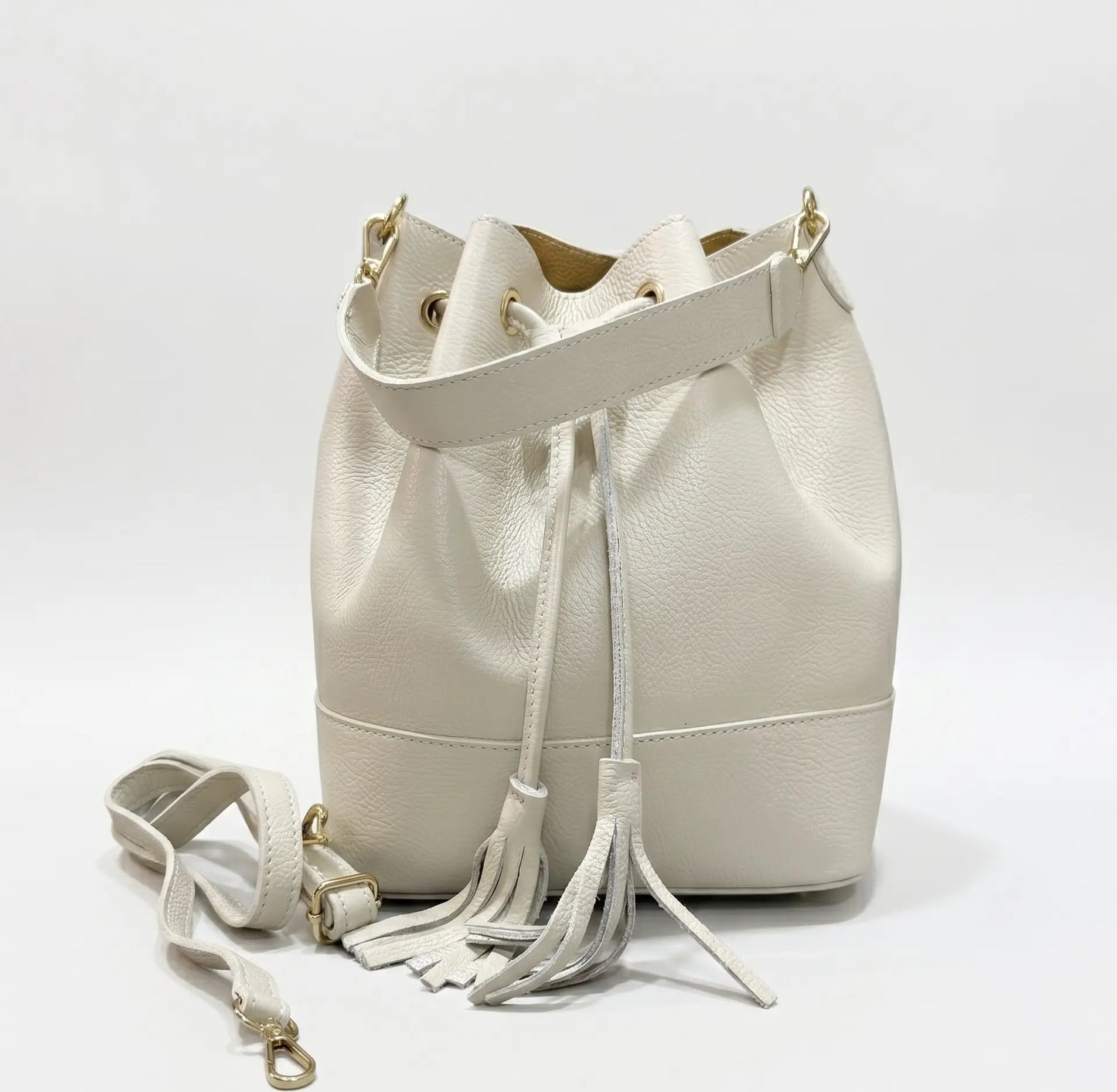 Borsa secchiello grande vera pelle tracolla manico panna