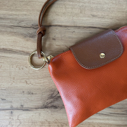 Borsa tracolla bottoncina anelli pelle bicolore dettaglio