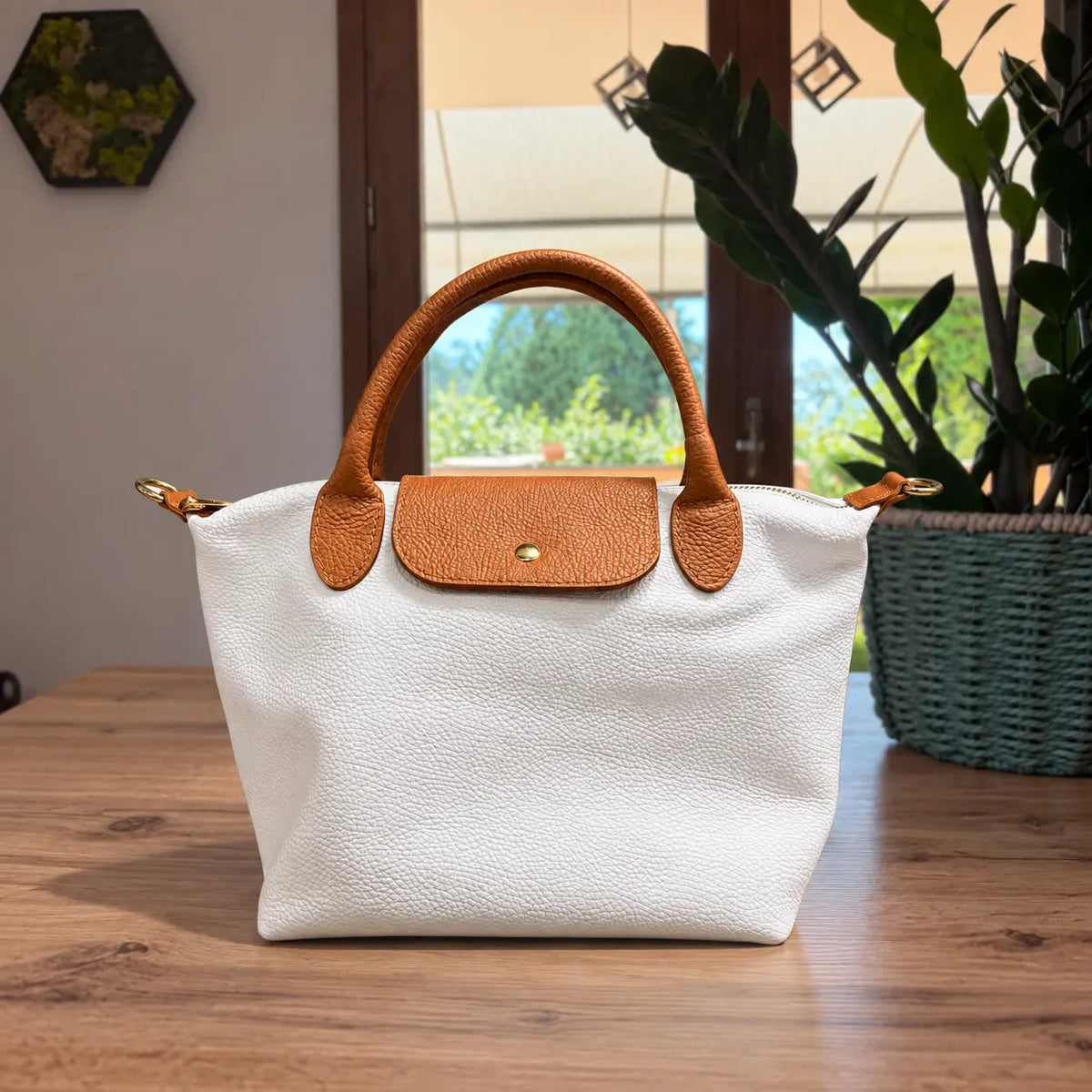 Borsa tracolla mano bottoncina media pelle bicolore bianco cuoio