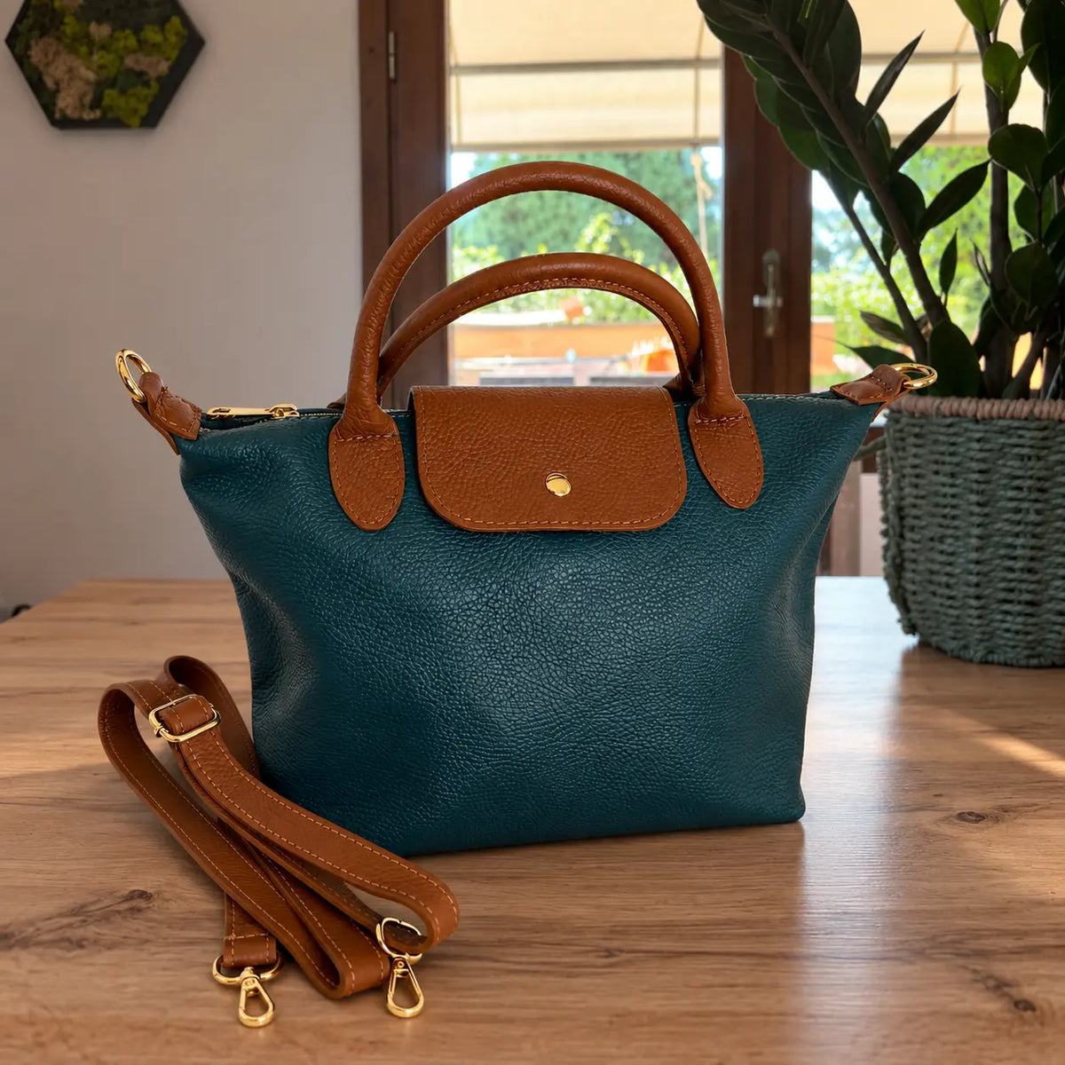 Borsa tracolla mano bottoncina media pelle bicolore petrolio cuoio
