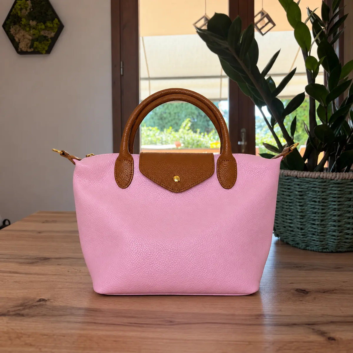 Borsa tracolla mano bottoncina media pelle bicolore rosa confetto cuoio