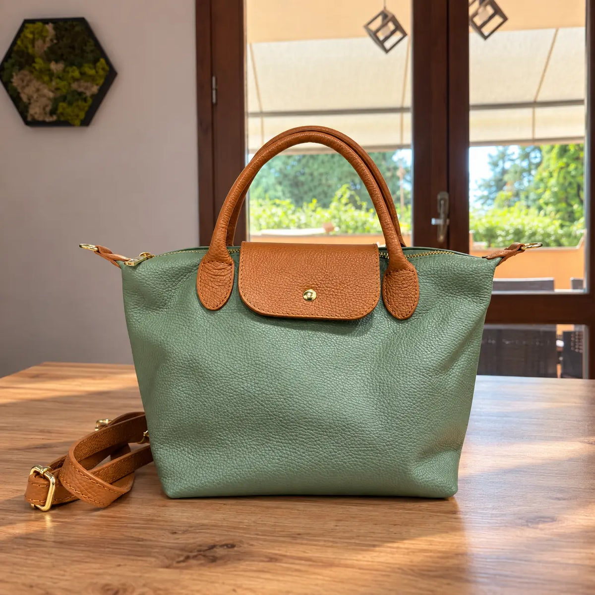 Borsa tracolla mano bottoncina media pelle bicolore verde salvia cuoio