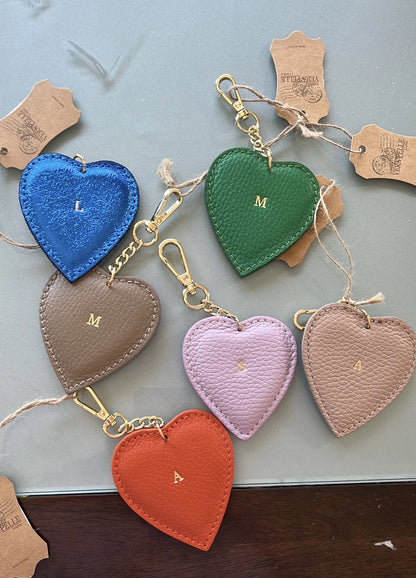 Portachiavi charm borsa pelle cuoricino composizione