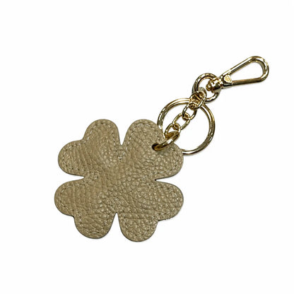 Portachiavi charm borsa quadrifoglio pelle beige