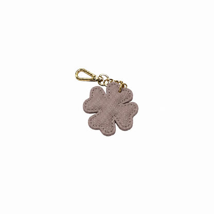 Portachiavi charm borsa quadrifoglio pelle rosa cipria