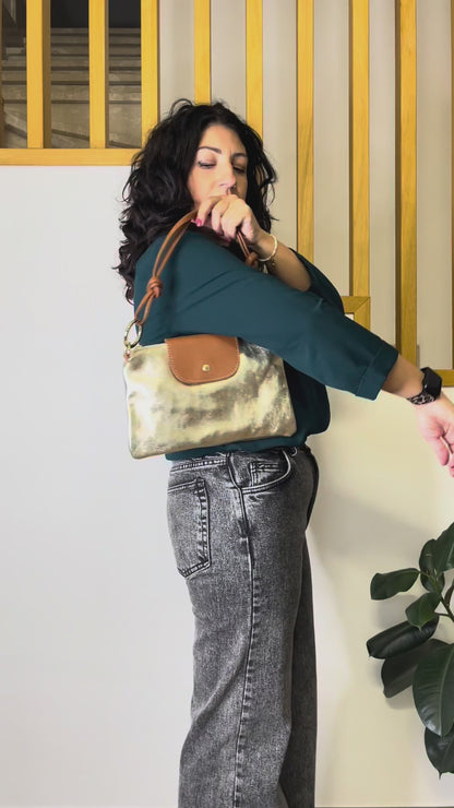 borsa-tracolla-bottoncina-anelli-pelle-bicolore-video
