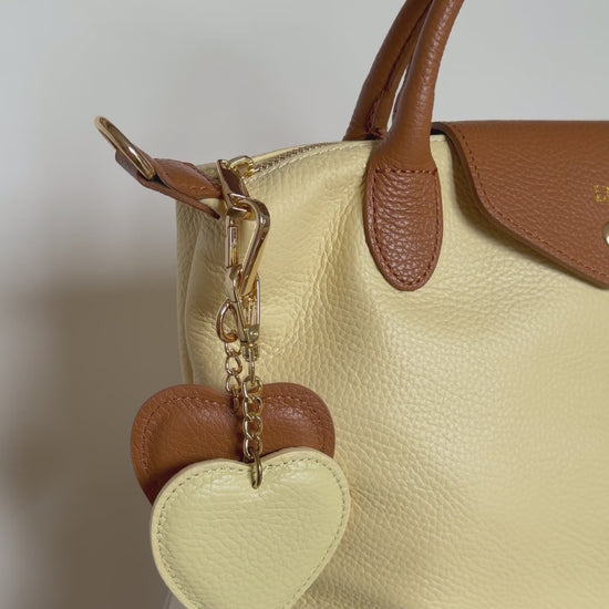 portachiavi-charm-borsa-pelle-cuoricino-video